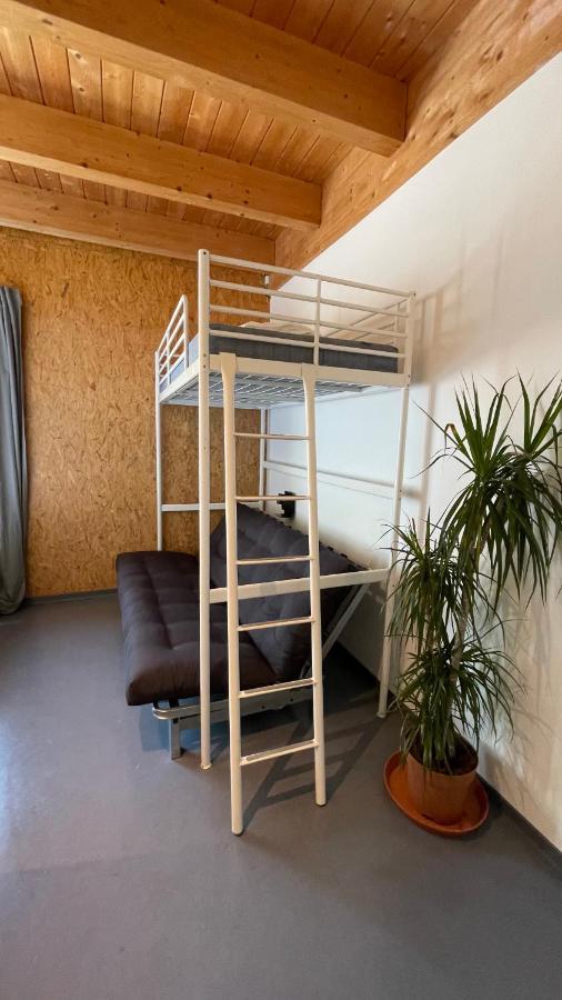 Hostel Oder Ferienwohnung 1-16 Personen Im Blauen Haus Fehmarn Dış mekan fotoğraf