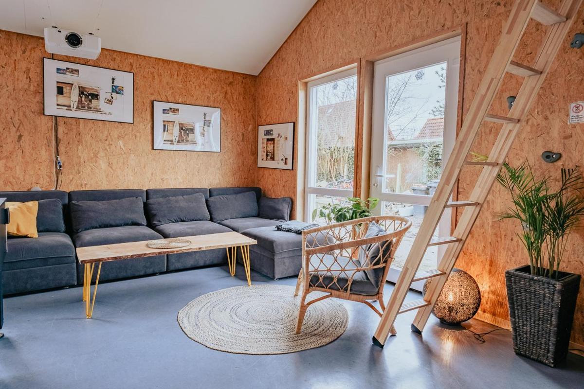 Hostel Oder Ferienwohnung 1-16 Personen Im Blauen Haus Fehmarn Dış mekan fotoğraf