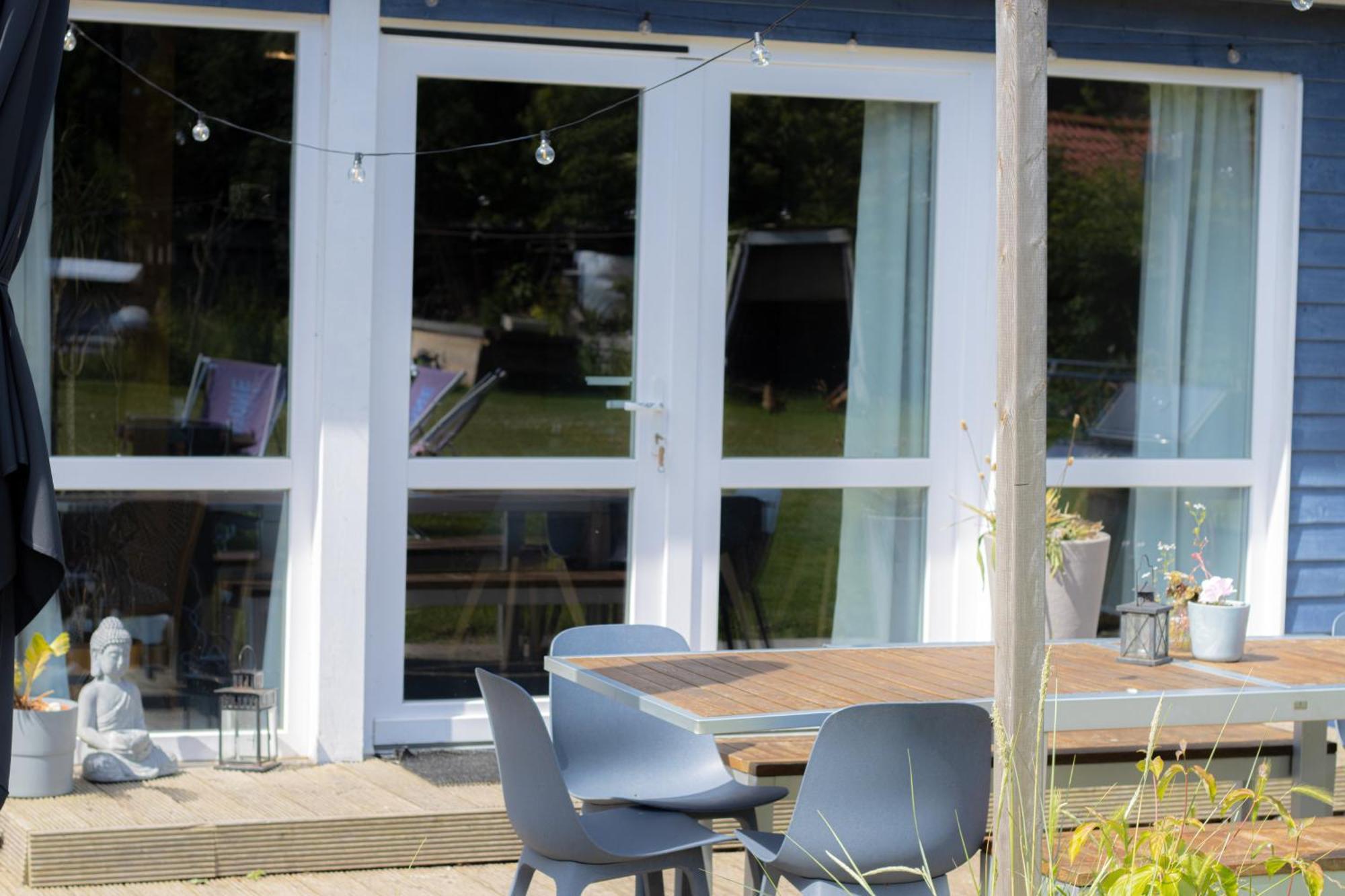 Hostel Oder Ferienwohnung 1-16 Personen Im Blauen Haus Fehmarn Dış mekan fotoğraf