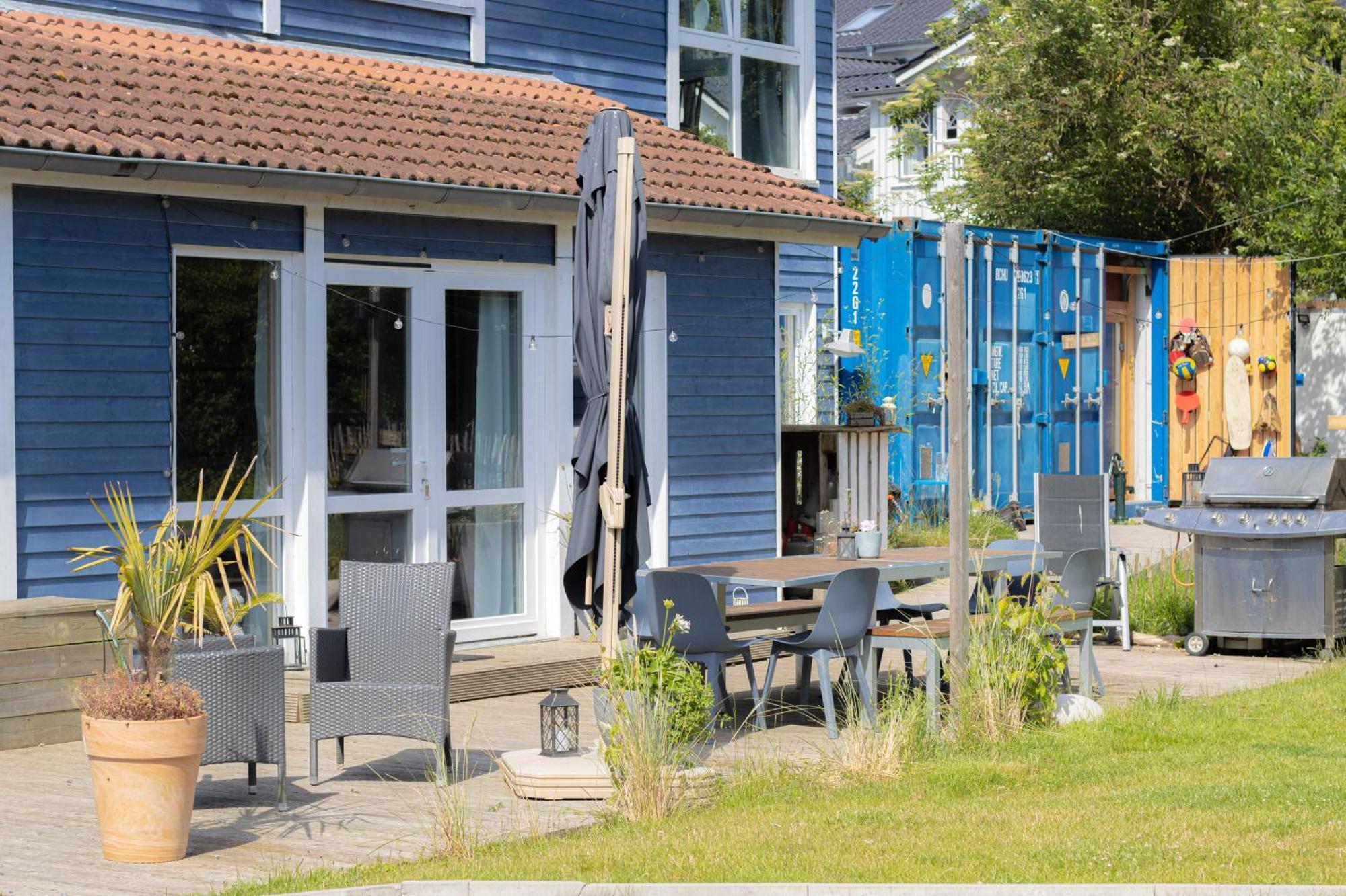 Hostel Oder Ferienwohnung 1-16 Personen Im Blauen Haus Fehmarn Dış mekan fotoğraf